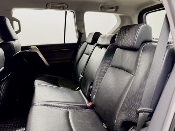Toyota Land Cruiser Prado 150 Series с пробегом 2011 года, цена 2 700 000 рублей, 242552 км, внедорожник, Автокод Объявления