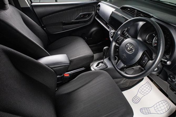 Toyota Vitz III (XP130) Рестайлинг 2 с пробегом 2019 года, цена 1 159 000 рублей, 95500 км, хэтчбек, Автокод Объявления