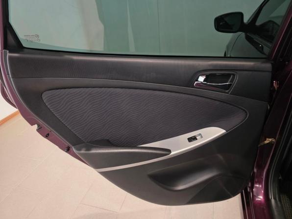 Hyundai Solaris I с пробегом 2011 года, цена 650 000 рублей, 170286 км, седан, Автокод Объявления