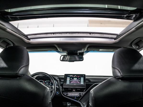 Toyota Camry VIII (XV70) Рестайлинг с пробегом 2021 года, цена 3 298 000 рублей, 50234 км, седан, Автокод Объявления