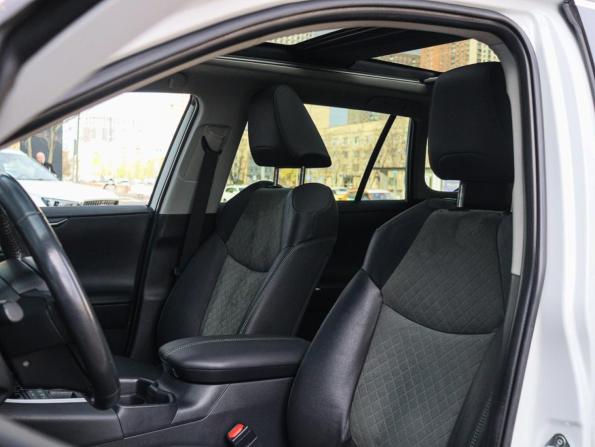Toyota RAV4 V (XA50) с пробегом 2024 года, цена 3 700 000 рублей, 64819 км, внедорожник, Автокод Объявления