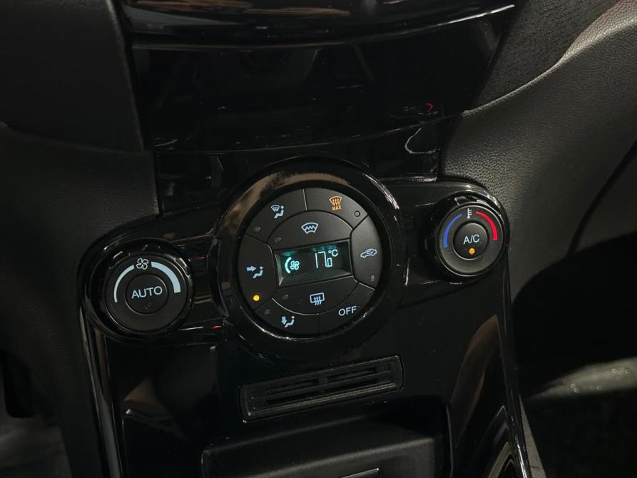 Ford Fiesta Mk6 Рестайлинг Санкт-Петербург  - изображение 16