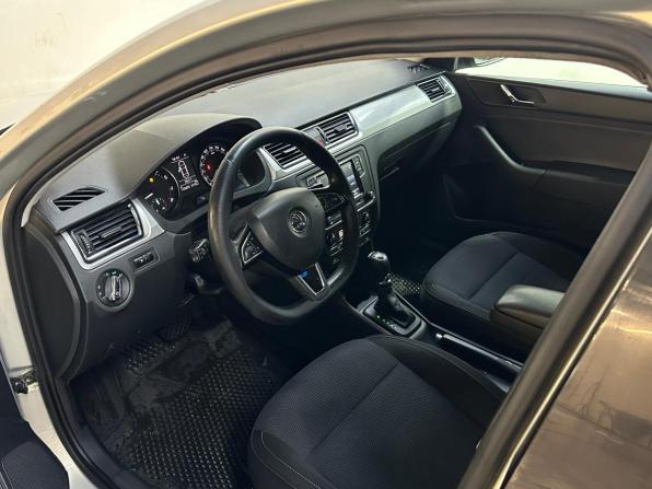 Skoda Rapid I с пробегом 2014 года, цена 750 000 рублей, 178000 км, лифтбек, Автокод Объявления