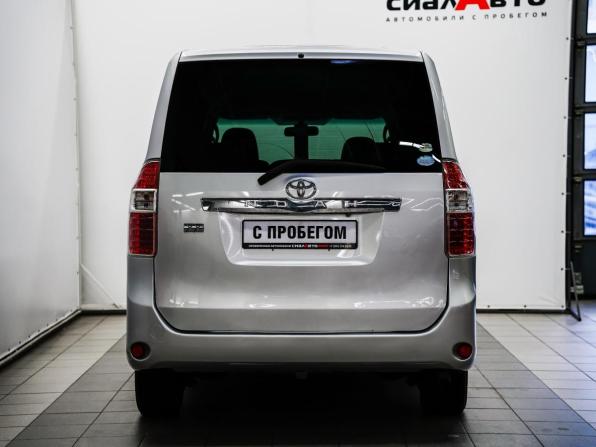 Toyota Noah II (R70) с пробегом 2008 года, цена 1 130 000 рублей, 319154 км, минивэн, Автокод Объявления