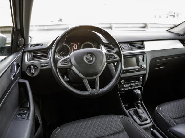 Skoda Rapid I с пробегом 2016 года, цена 1 248 000 рублей, 97110 км, лифтбек, Автокод Объявления