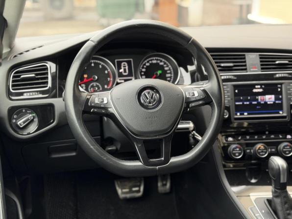 Volkswagen Golf VII с пробегом 2013 года, цена 1 265 000 рублей, 139154 км, хэтчбек, Автокод Объявления