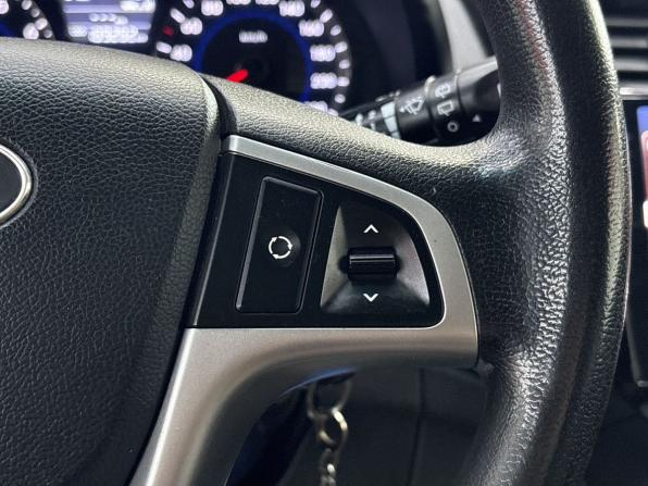 Hyundai Solaris I с пробегом 2011 года, цена 699 000 рублей, 189282 км, хэтчбек, Автокод Объявления