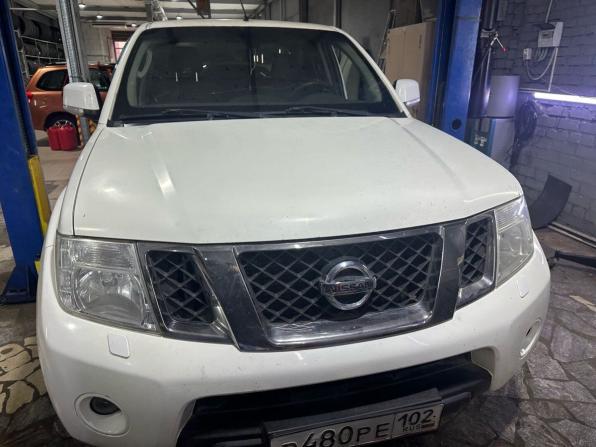 Nissan Navara (Frontier) III (D40) Рестайлинг с пробегом 2013 года, цена 1 300 000 рублей, 296341 км, offers.body_type.unknown, Автокод Объявления