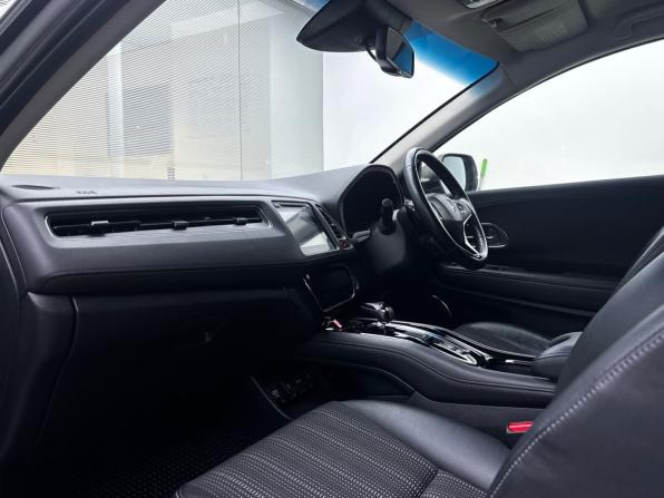 Honda Vezel I с пробегом 2014 года, цена 1 305 000 рублей, 161550 км, внедорожник, Автокод Объявления