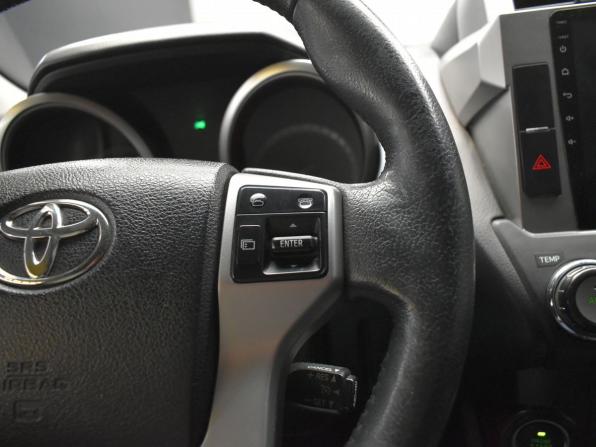 Toyota Land Cruiser Prado 150 Series Рестайлинг 2 с пробегом 2017 года, цена 4 150 000 рублей, 208001 км, внедорожник, Автокод Объявления