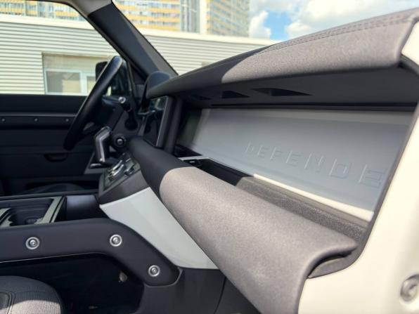 Land Rover Defender II с пробегом 2020 года, цена 4 250 000 рублей, 121251 км, внедорожник, Автокод Объявления