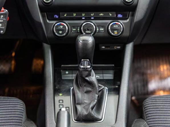 Skoda Octavia III (A7) с пробегом 2015 года, цена 1 218 000 рублей, 152901 км, лифтбек, Автокод Объявления
