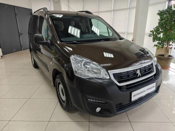Peugeot Partner II Рестайлинг 2 с пробегом 2021 года, цена 2 070 000 рублей, 29631 км, компактвэн, Автокод Объявления