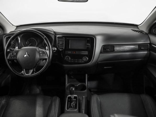 Mitsubishi Outlander III Рестайлинг 2 с пробегом 2016 года, цена 1 749 000 рублей, 194023 км, внедорожник, Автокод Объявления