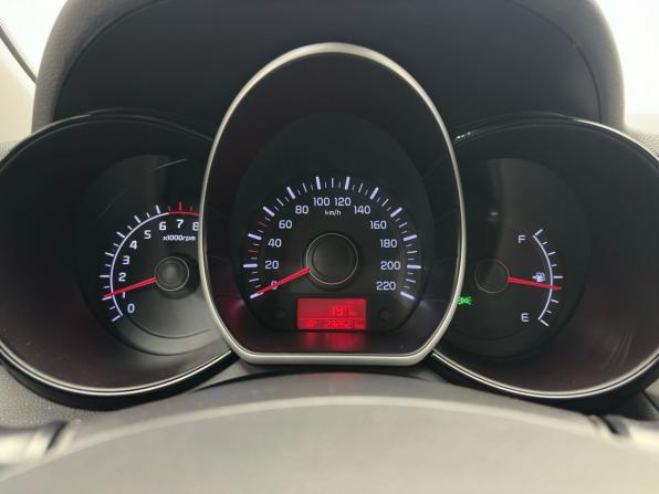Kia Rio III Рестайлинг с пробегом 2015 года, цена 699 000 рублей, 232505 км, седан, Автокод Объявления