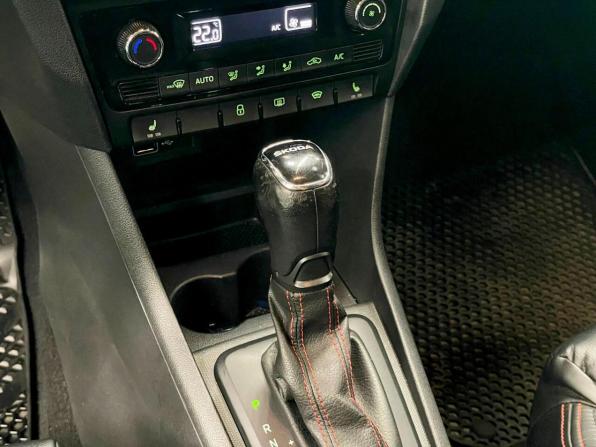 Skoda Rapid I Рестайлинг с пробегом 2019 года, цена 1 388 025 рублей, 124000 км, лифтбек, Автокод Объявления
