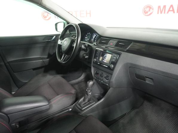 Skoda Rapid I с пробегом 2015 года, цена 1 045 000 рублей, 112315 км, лифтбек, Автокод Объявления