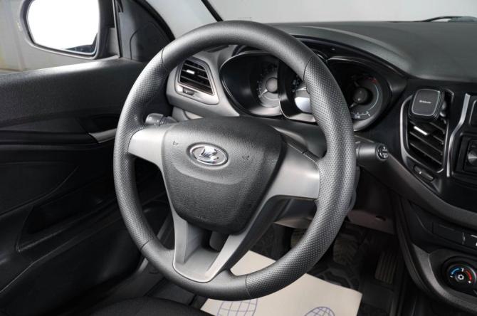 Lada (ВАЗ) Vesta I с пробегом 2017 года, цена 949 000 рублей, 100000 км, седан, Автокод Объявления