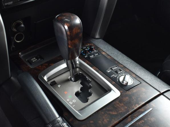 Toyota Land Cruiser 200 Series Рестайлинг 1 с пробегом 2013 года, цена 3 884 995 рублей, 222048 км, внедорожник, Автокод Объявления
