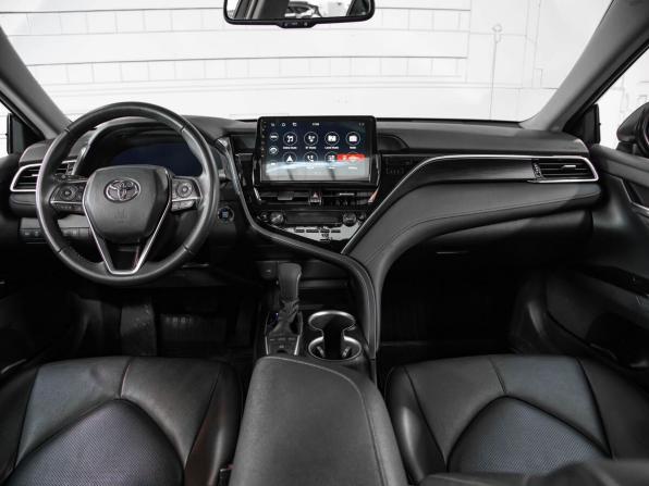 Toyota Camry VIII (XV70) Рестайлинг с пробегом 2022 года, цена 3 149 000 рублей, 98845 км, седан, Автокод Объявления