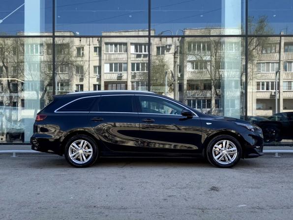 Kia Ceed III с пробегом 2021 года, цена 2 204 000 рублей, 39095 км, универсал, Автокод Объявления