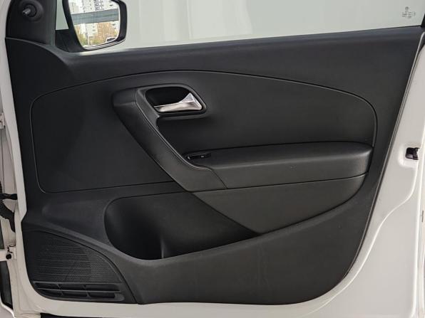 Volkswagen Polo V с пробегом 2012 года, цена 630 000 рублей, 214078 км, седан, Автокод Объявления
