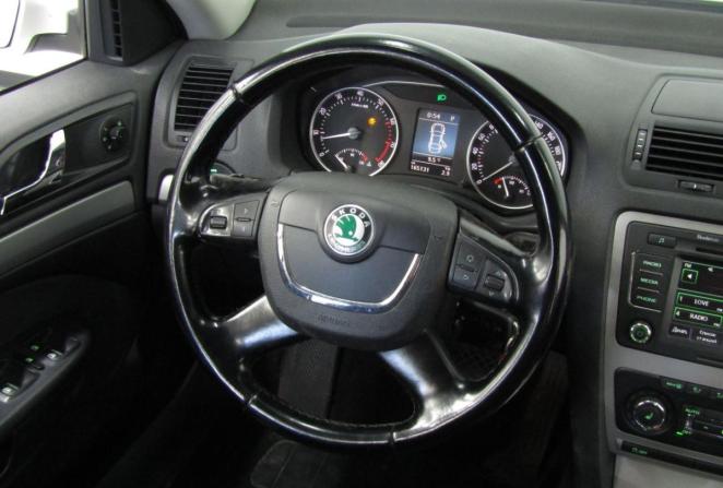 Skoda Octavia II (A5) Рестайлинг с пробегом 2011 года, цена 769 000 рублей, 165131 км, лифтбек, Автокод Объявления