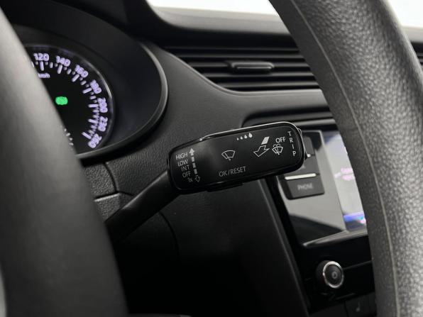 Skoda Octavia III (A7) Рестайлинг с пробегом 2017 года, цена 1 549 200 рублей, 161177 км, лифтбек, Автокод Объявления