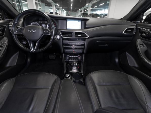 Infiniti QX30 с пробегом 2017 года, цена 2 300 000 рублей, 138551 км, внедорожник, Автокод Объявления