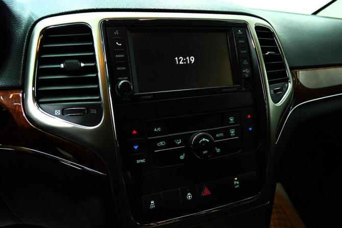 Jeep Grand Cherokee IV (WK2) с пробегом 2012 года, цена 1 825 000 рублей, 206298 км, внедорожник, Автокод Объявления