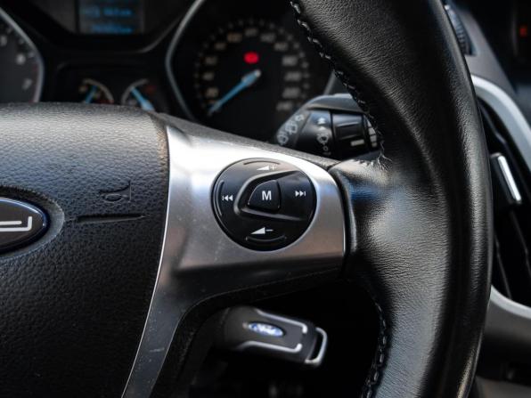 Ford Focus III с пробегом 2013 года, цена 680 000 рублей, 297852 км, хэтчбек, Автокод Объявления