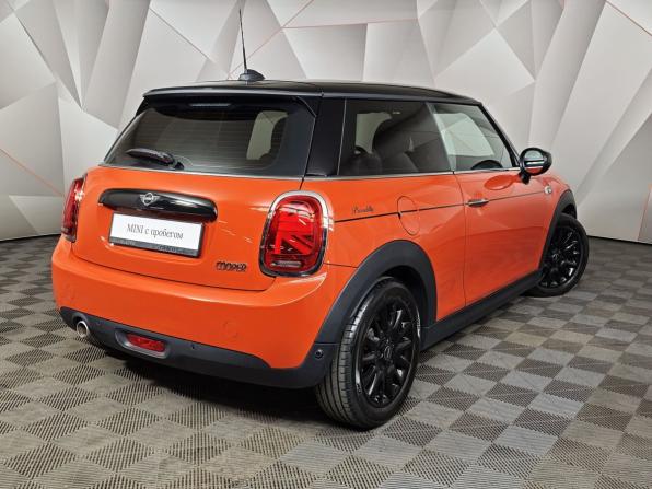 Mini Hatch III (F55/F56) Рестайлинг с пробегом 2021 года, цена 2 350 000 рублей, 26456 км, хэтчбек, Автокод Объявления