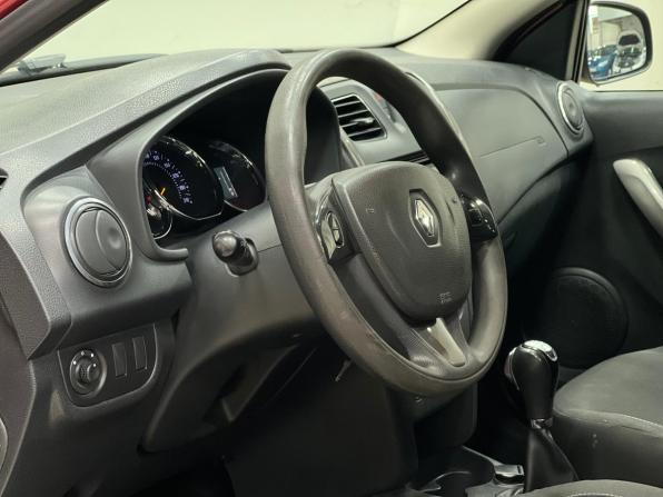 Renault Sandero II с пробегом 2018 года, цена 1 050 000 рублей, 115000 км, хэтчбек, Автокод Объявления