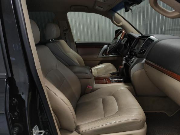 Toyota Land Cruiser 200 Series Рестайлинг 1 с пробегом 2012 года, цена 2 790 000 рублей, 269018 км, внедорожник, Автокод Объявления