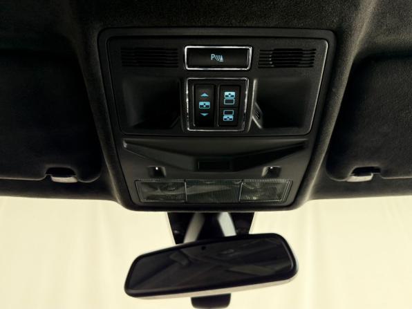 Jaguar XJ IV (X351) с пробегом 2011 года, цена 1 870 000 рублей, 216402 км, седан, Автокод Объявления