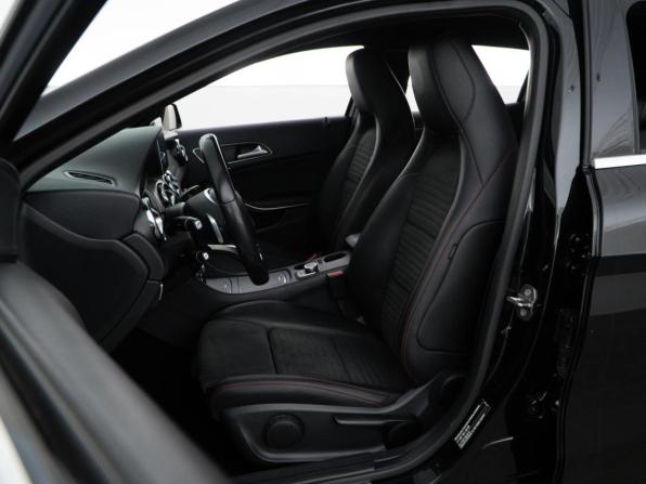 Mercedes-Benz GLA I (X156) Рестайлинг с пробегом 2017 года, цена 2 549 077 рублей, 127347 км, внедорожник, Автокод Объявления