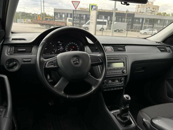 Skoda Rapid I с пробегом 2013 года, цена 790 000 рублей, 238710 км, лифтбек, Автокод Объявления