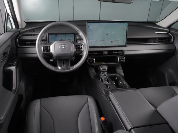 Toyota RAV4 VI (XA60) с пробегом 2026 года, цена 4 235 000 рублей, 77 км, внедорожник, Автокод Объявления