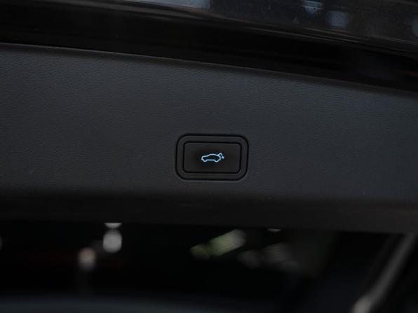 Geely Monjaro I с пробегом 2023 года, цена 3 390 000 рублей, 44842 км, внедорожник, Автокод Объявления