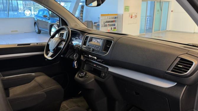 Peugeot Traveller I с пробегом 2018 года, цена 2 330 000 рублей, 181210 км, минивэн, Автокод Объявления