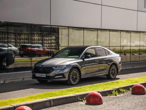 Skoda Octavia IV (A8) с пробегом 2021 года, цена 2 399 000 рублей, 117215 км, лифтбек, Автокод Объявления