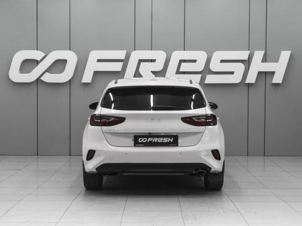 Kia Ceed III Рестайлинг с пробегом 2022 года, цена 1 995 000 рублей, 40728 км, хэтчбек, Автокод Объявления