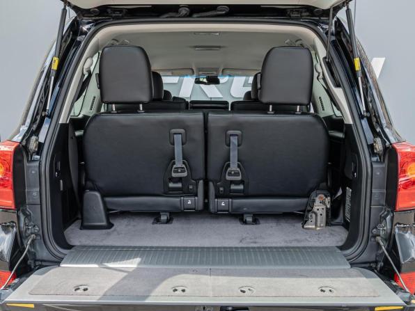 Toyota Land Cruiser 200 Series Рестайлинг 1 с пробегом 2012 года, цена 3 750 000 рублей, 133527 км, внедорожник, Автокод Объявления