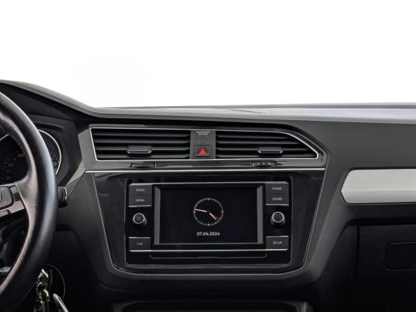 Volkswagen Tiguan II с пробегом 2018 года, цена 2 650 000 рублей, 40235 км, внедорожник, Автокод Объявления