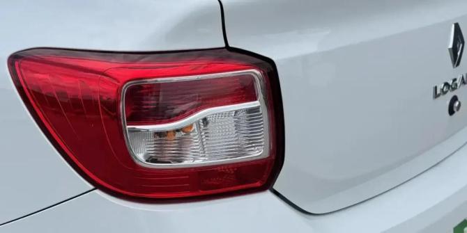 Renault Logan II Рестайлинг с пробегом 2021 года, цена 1 349 000 рублей, 69000 км, седан, Автокод Объявления