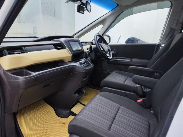 Honda Freed II с пробегом 2017 года, цена 1 519 000 рублей, 136000 км, компактвэн, Автокод Объявления