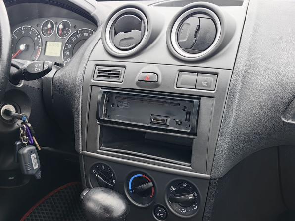 Ford Fiesta Mk5 с пробегом 2007 года, цена 389 000 рублей, 170000 км, хэтчбек, Автокод Объявления