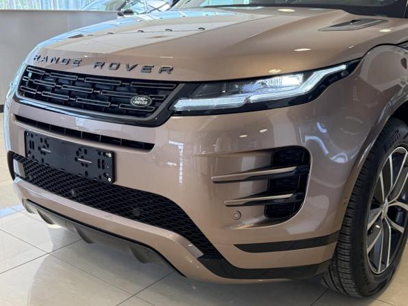 Land Rover Range Rover Evoque II Рестайлинг с пробегом 2024 года, цена 6 650 000 рублей, 1980 км, внедорожник, Автокод Объявления