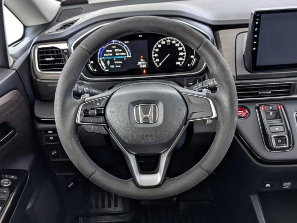 Honda Odyssey V Рестайлинг 2 с пробегом 2023 года, цена 4 200 000 рублей, 26152 км, минивэн, Автокод Объявления