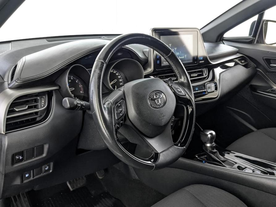 Toyota C-HR I Москва  - изображение 15